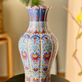 Chinese flower vase A